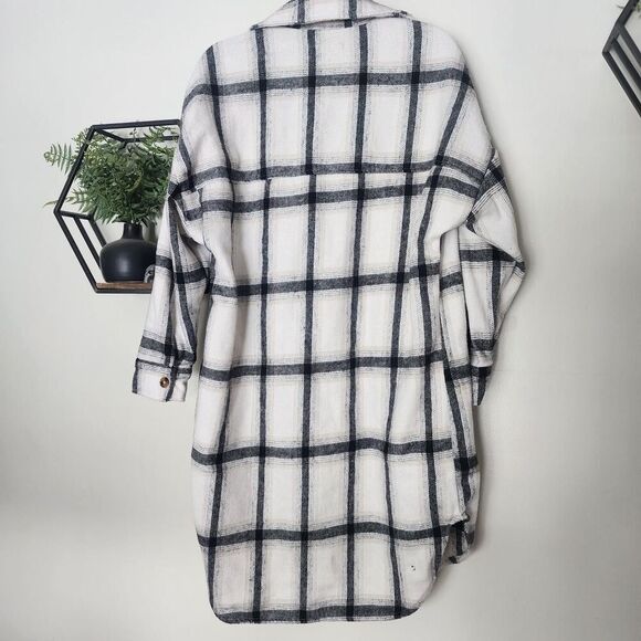 Francesca-s Women's Black and White Cardigan - Picture 4 of 7